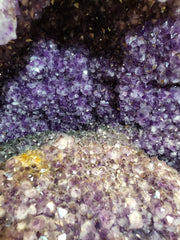 Amethist hat ein Gewicht von 568 kg aus Brasilien