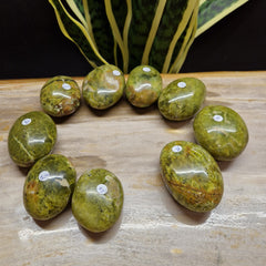 Groene opaal handstenen