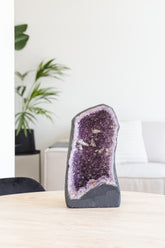 Amethist geode met calciet