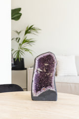 Amethist geode met calciet