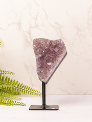 Amethist op standaard #2 - 17.5cm hoog