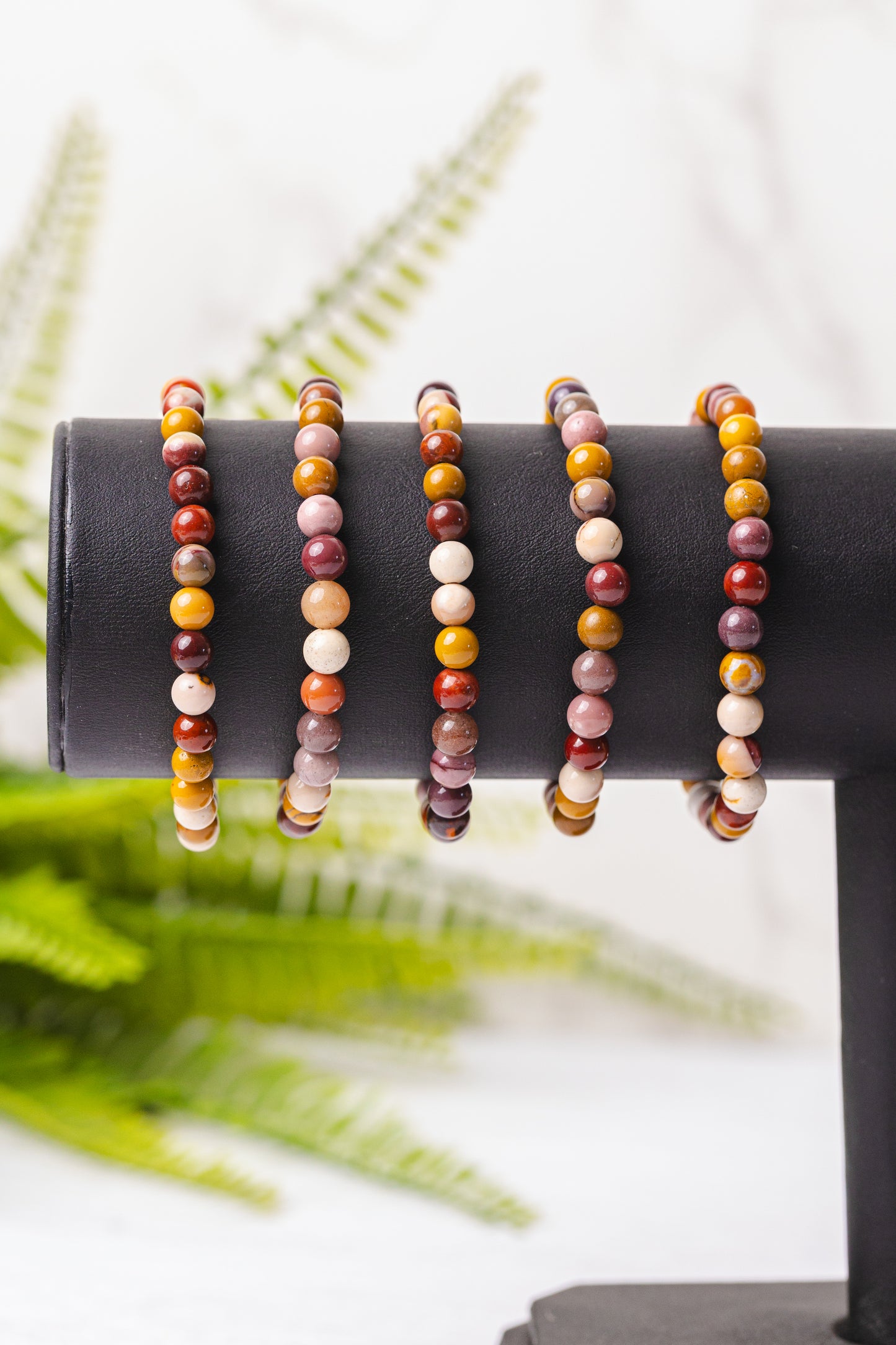 Div. soorten kogelarmbanden 6mm - 3e gratis