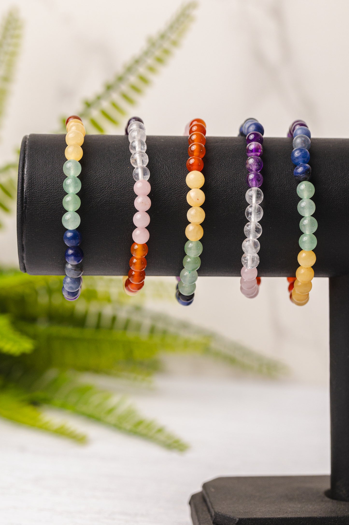 Div. soorten kogelarmbanden 6mm - 3e gratis