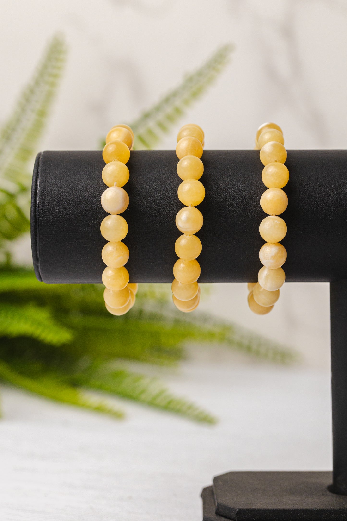 Div. soorten kogelarmbanden 10mm - 3e gratis