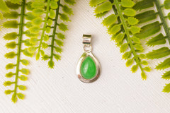Zilveren jade druppel hanger