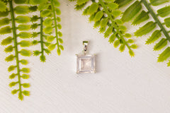 Zilveren rozenkwarts hanger vierkant