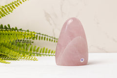 Rozenkwarts sculptuur