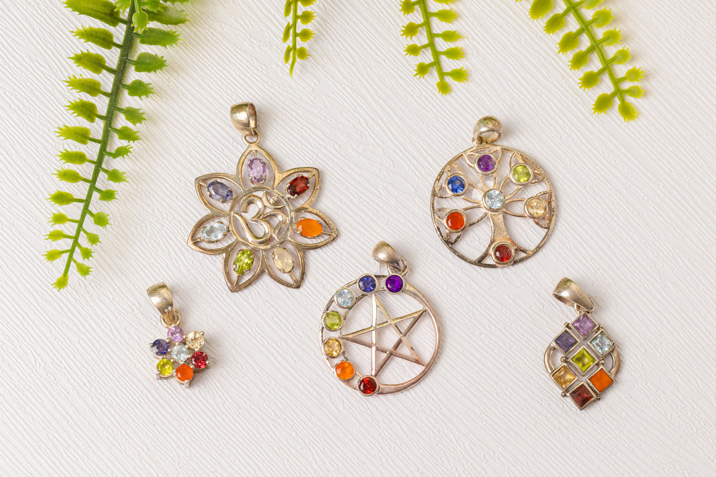 Zilveren chakra hangers