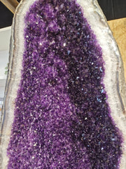 Grootste Amethist geode van Nederland uit Uruguay 1500 kilo - SHOWSTOPPER