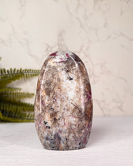 Rubeliet sculptuur nummer 1