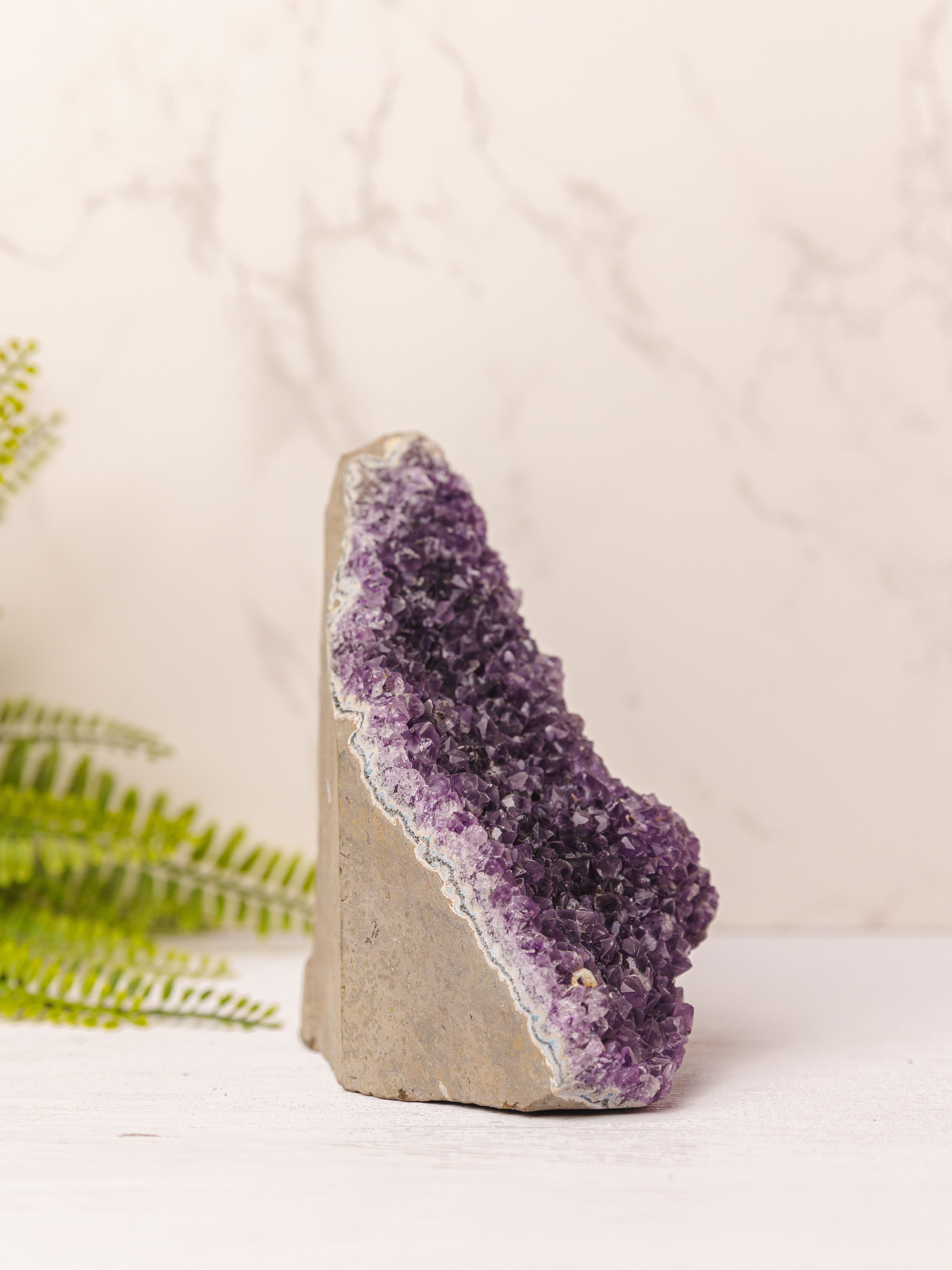 Amethist cutbase #3 - 15cm hoog