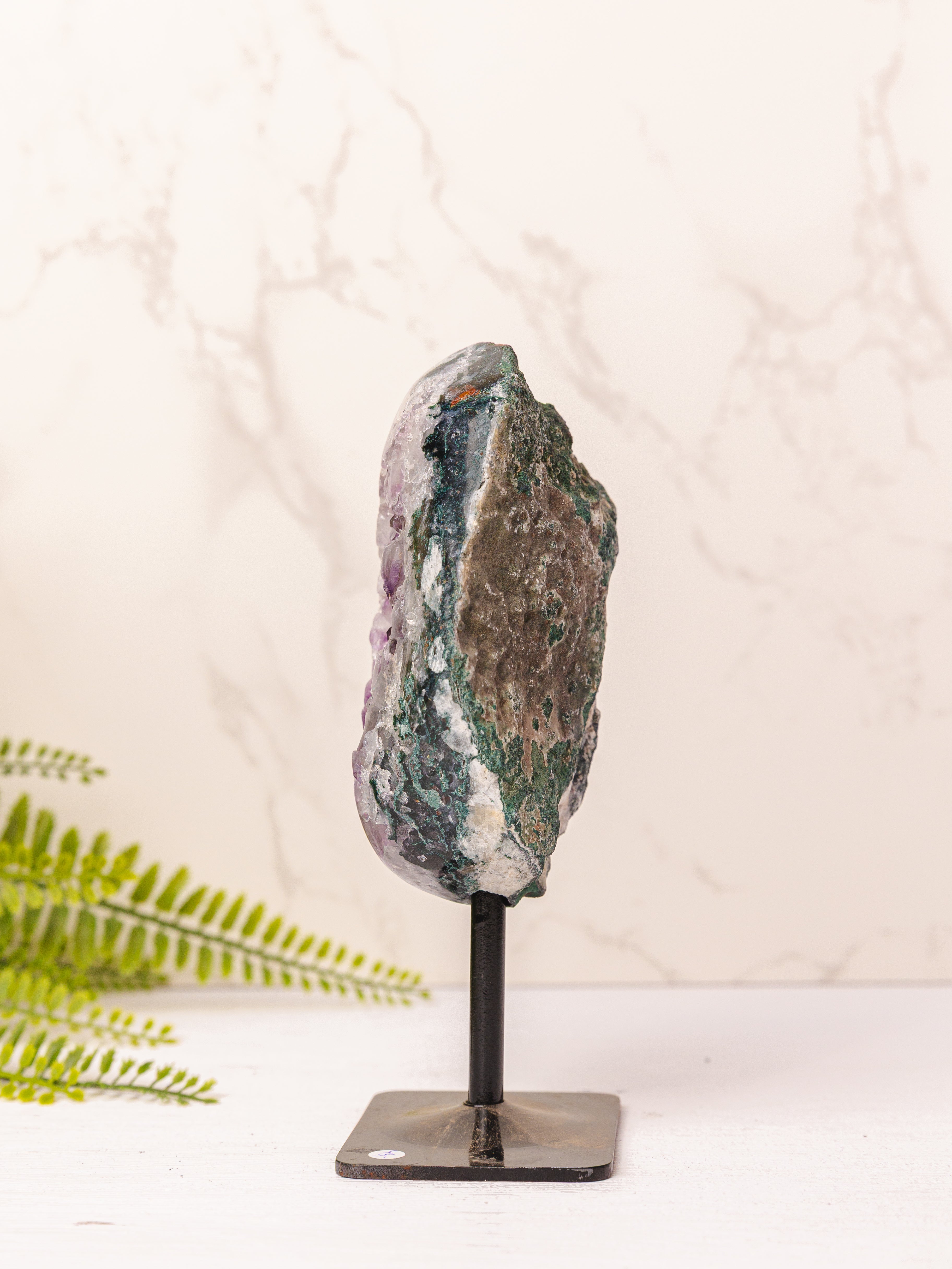 Amethist op standaard #6 - 19cm hoog