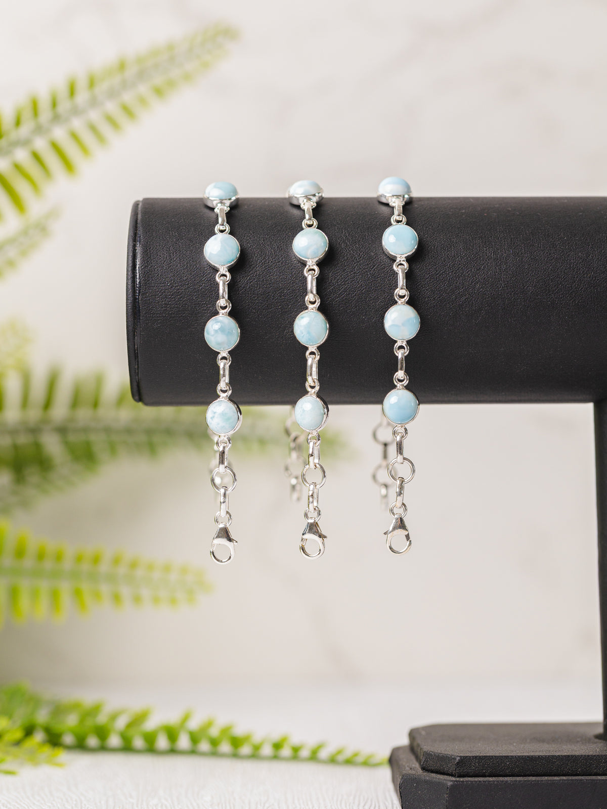 Zilveren larimar armband rond