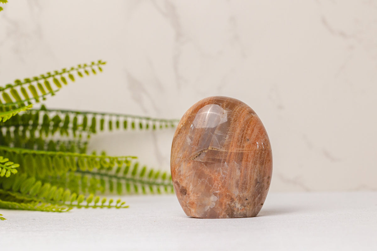 Perzik maansteen sculpturen