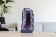 Amethist geode met hematoïde insluitingen