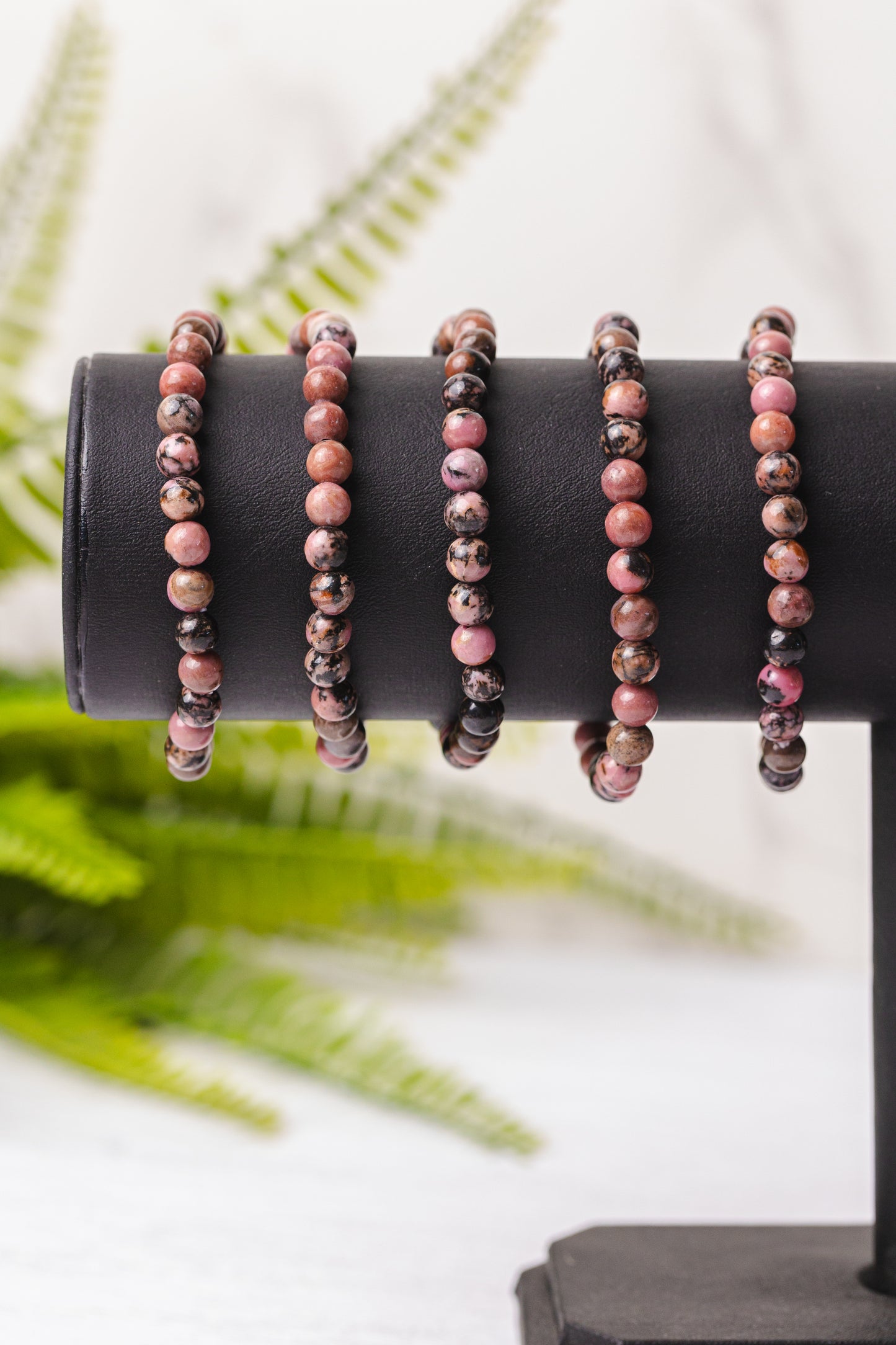 Div. soorten kogelarmbanden 6mm - 3e gratis