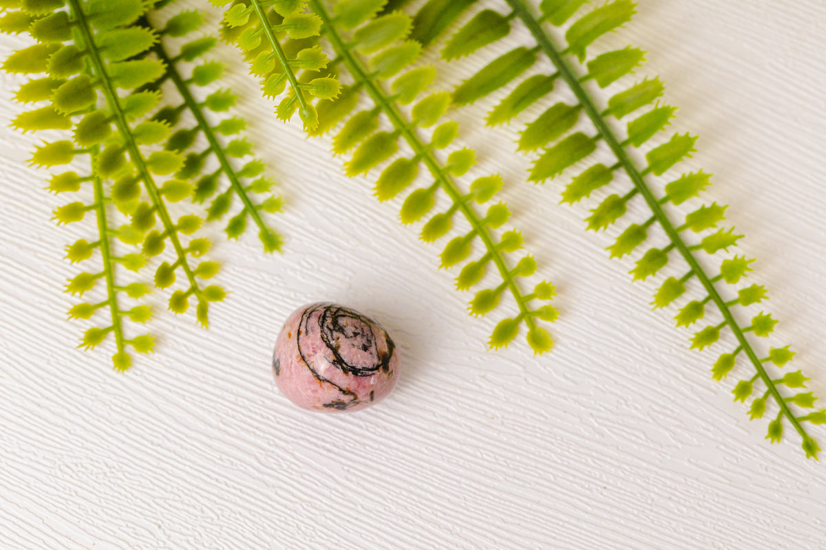 Rhodoniet trommelstenen