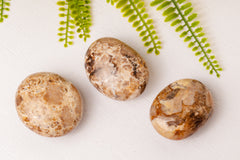 Zwarte opaal handstenen