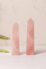 Edelsteen obelisk (Rozenkwarts, Amethist, Bergkristal)