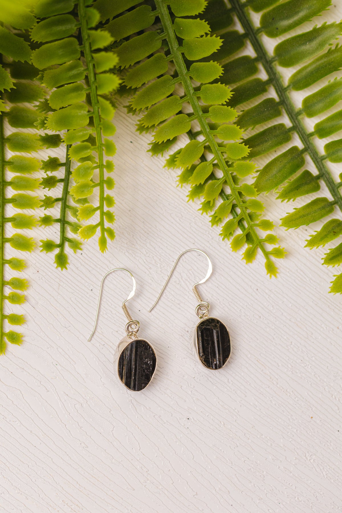 Zilveren zwarte toermalijn oorbellen