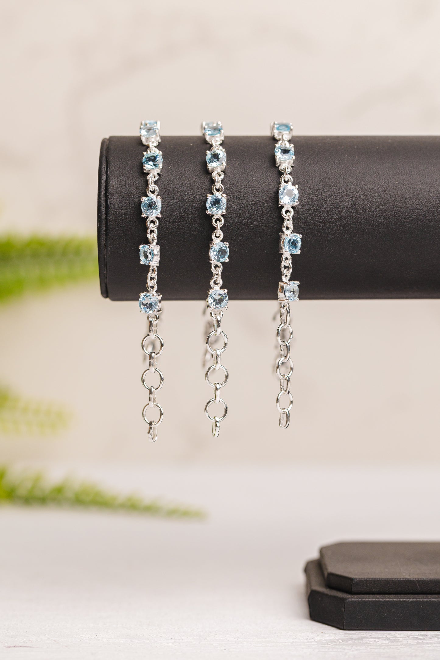 Zilveren armband topaas rond