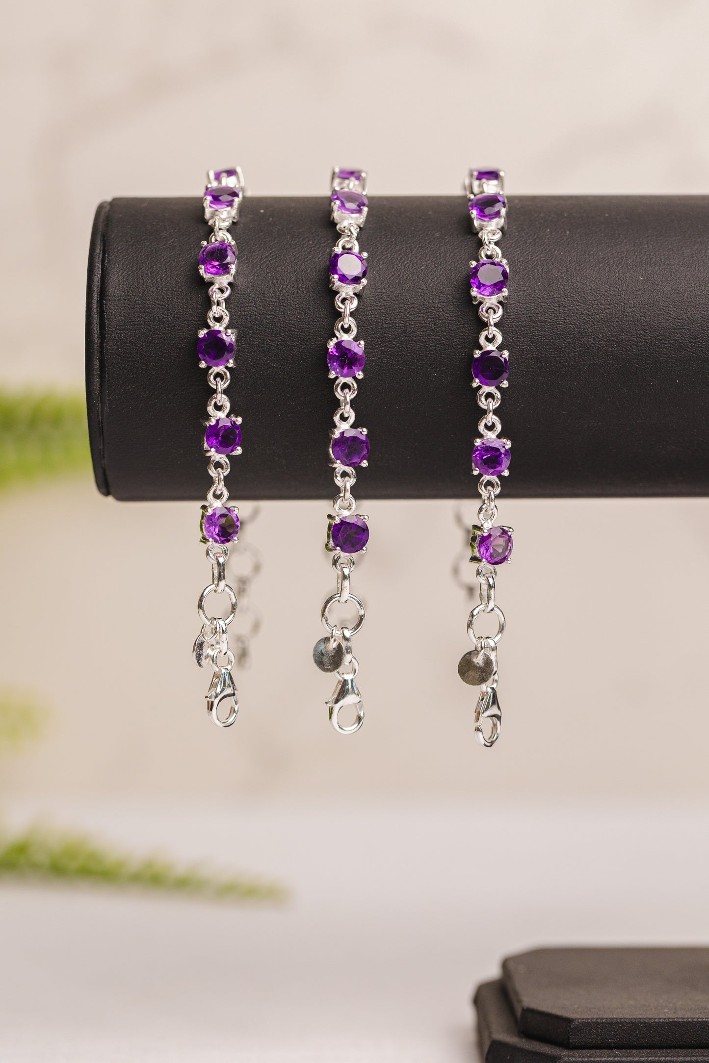Zilveren amethist armband rond