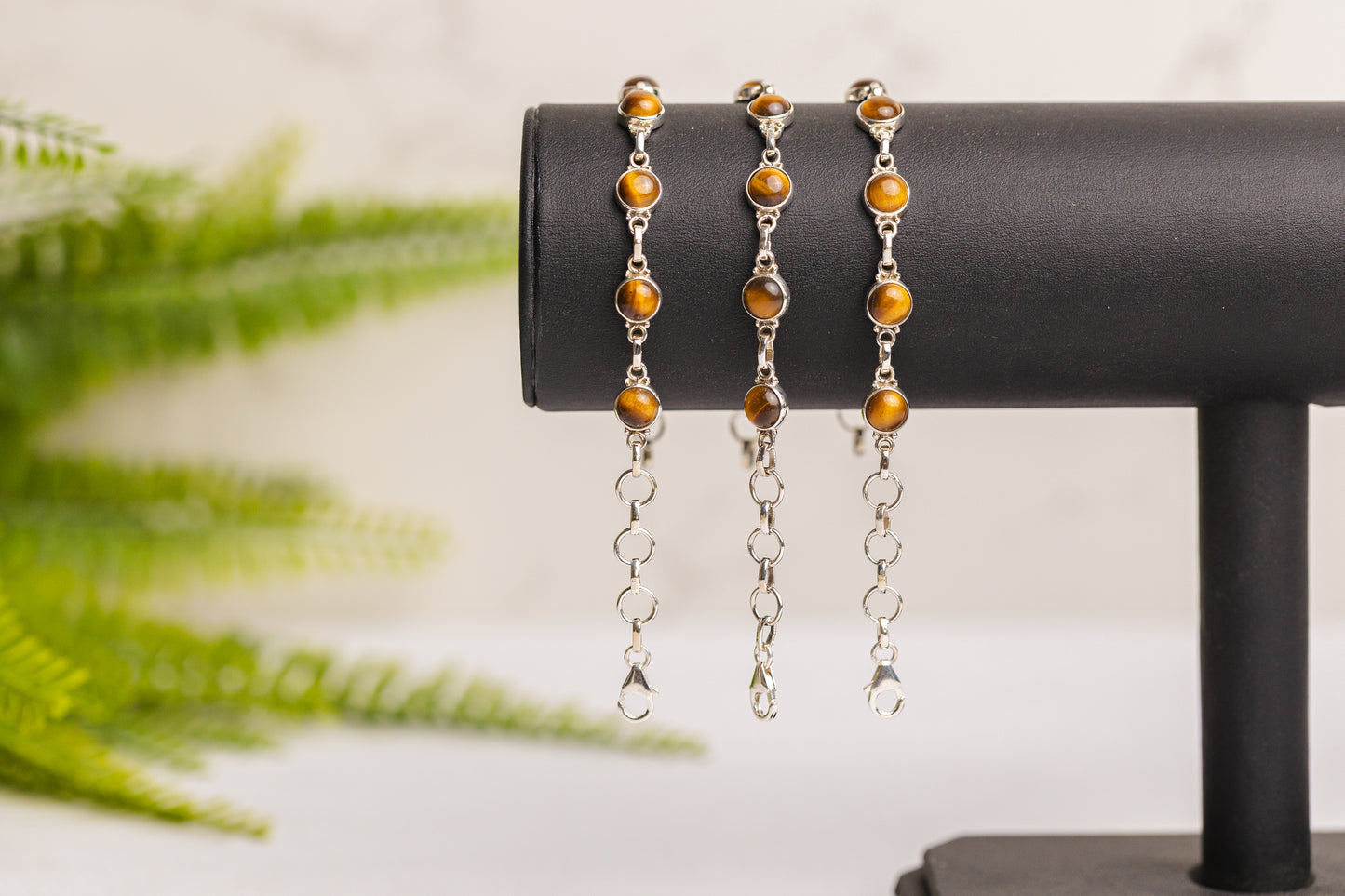 Zilveren tijgeroog armband rond