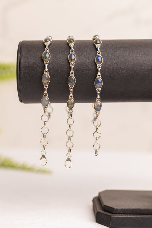 Zilveren labradoriet armband ovaal