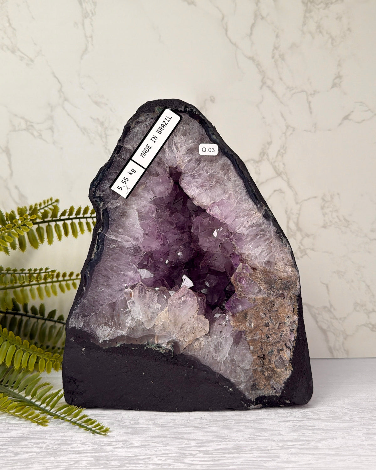 Amethist geode met Agaat rand