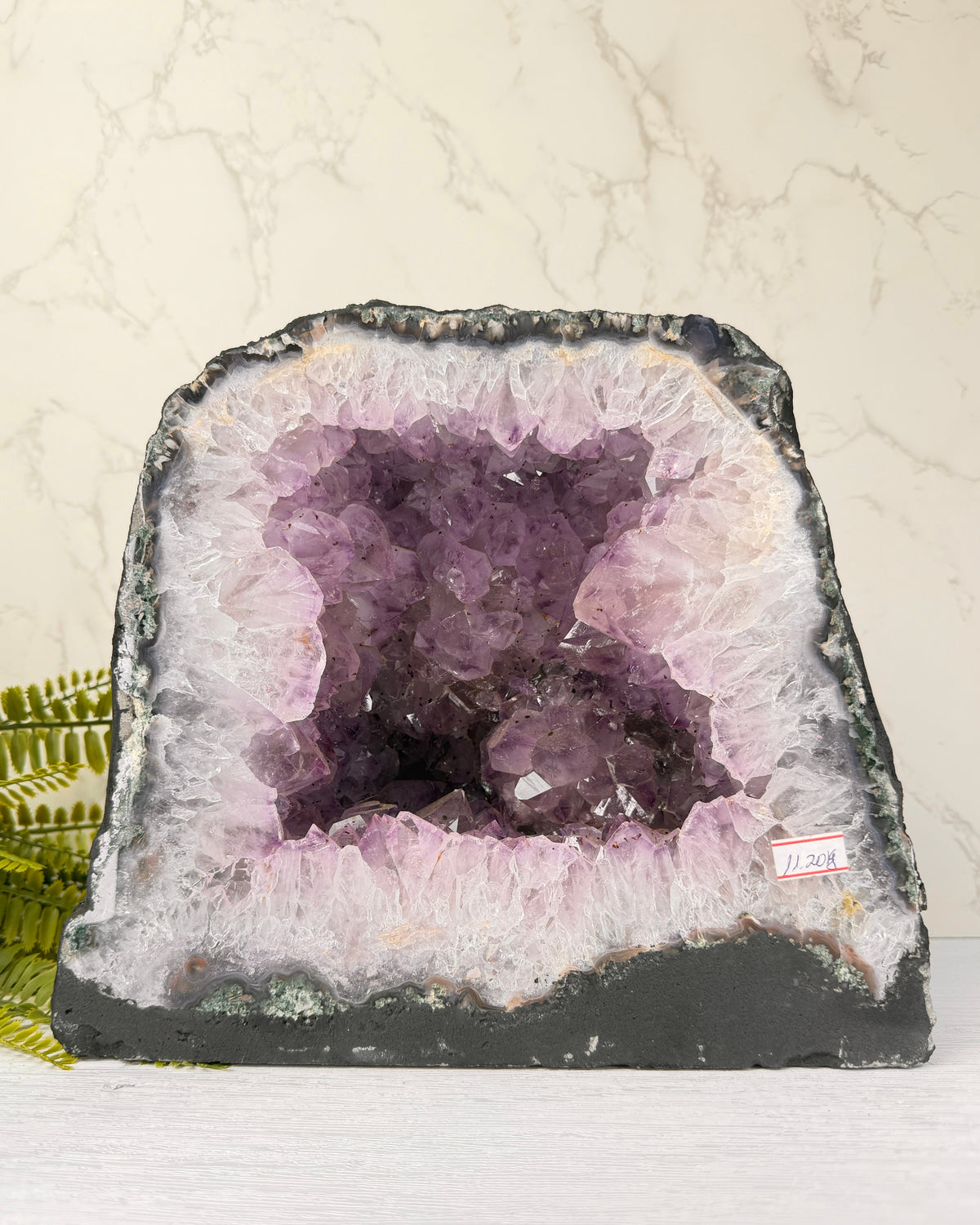 Amethist Geode met Mosagaat