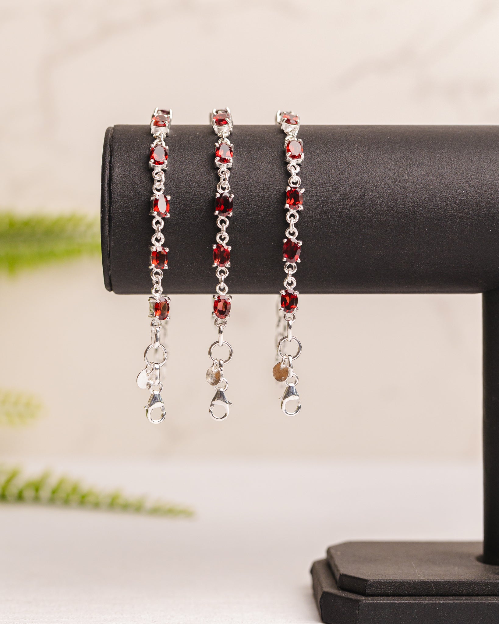 Zilveren granaat armband ovaal