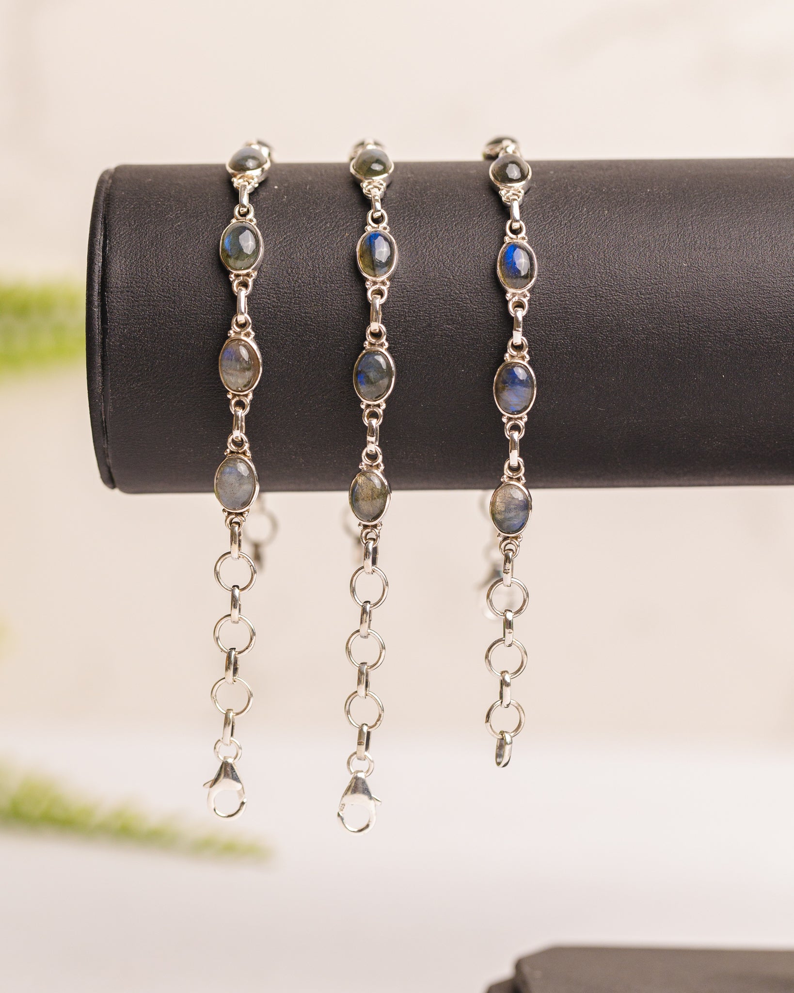 Zilveren labradoriet armband ovaal