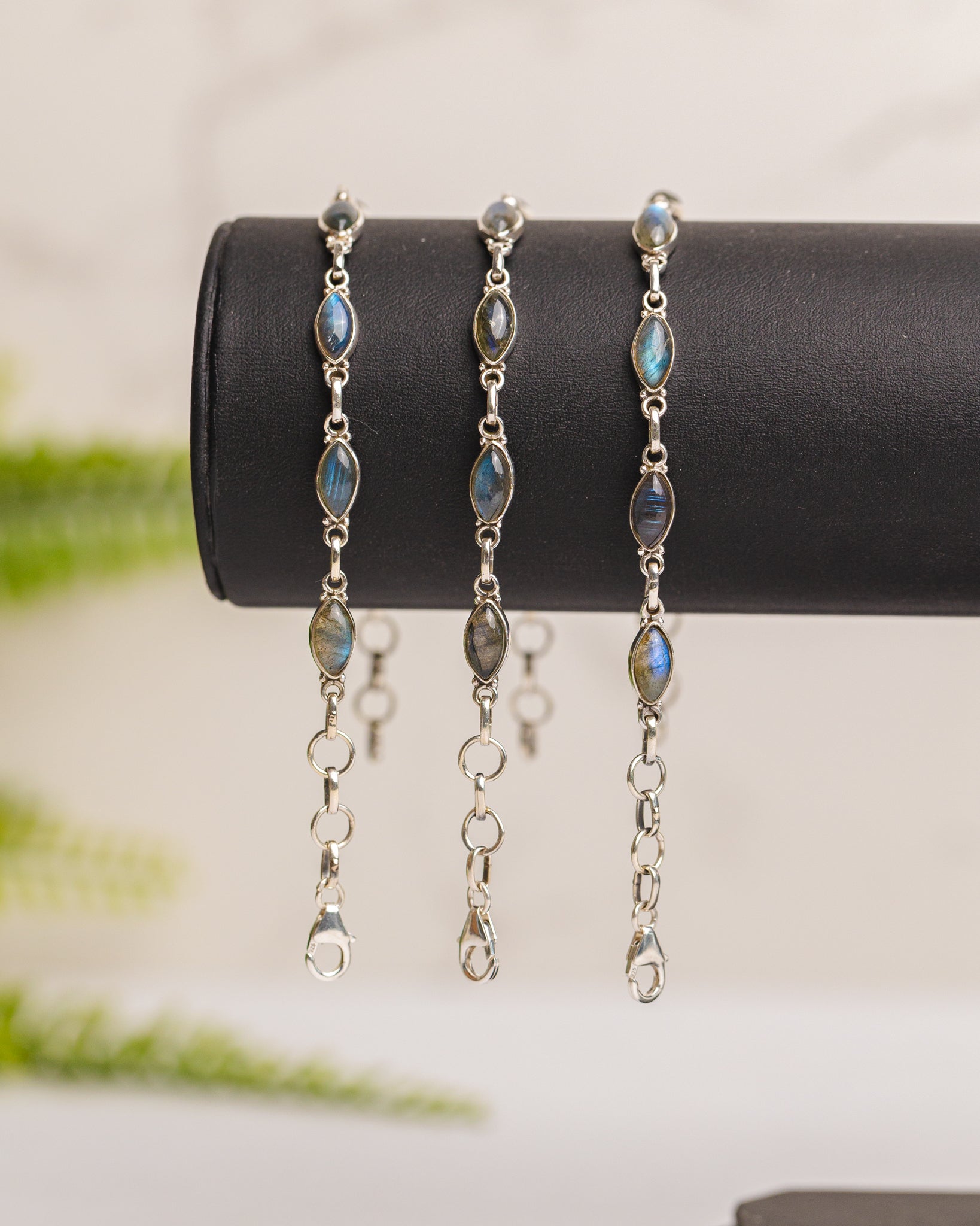 Zilveren labradoriet armband - ovaal