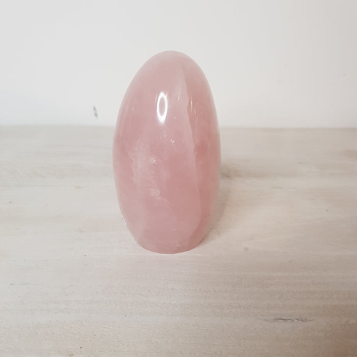 Rozenkwarts sculptuur