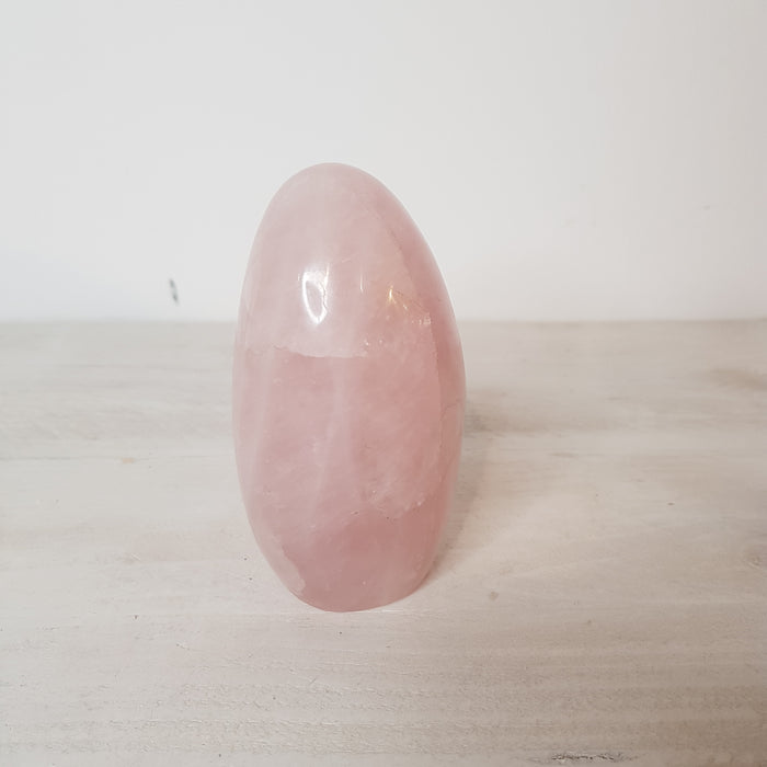 Rozenkwarts sculptuur